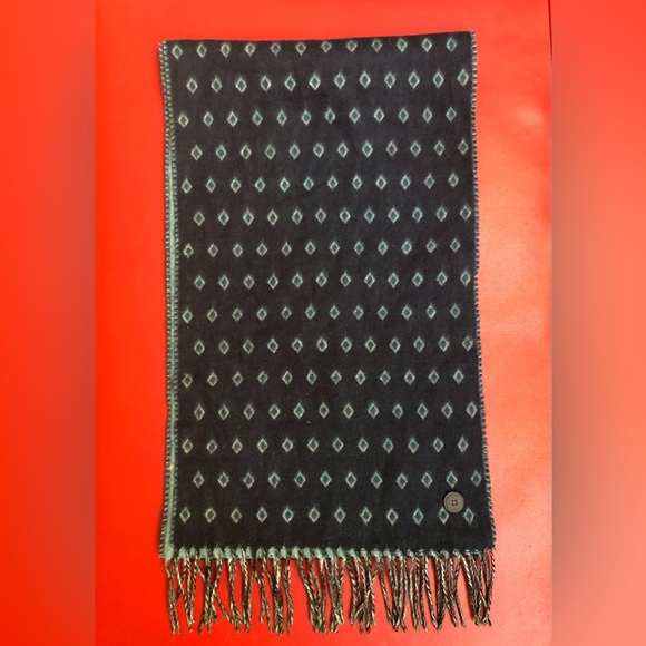 Ted Baker Accessories - Ted Baker London Scarf Diamond Print Design 80” x 11” “Keep it under wraps” HTF